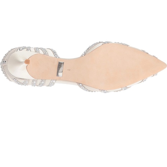 Badgley Mischka Low Heels - Picture 3 of 5